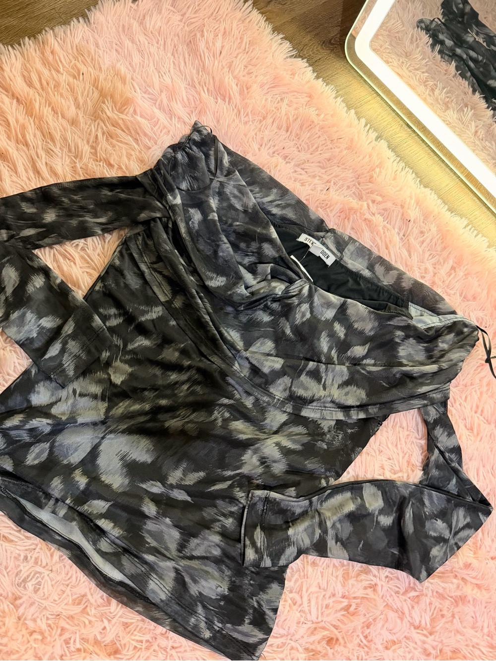 Steve Madden Black and Gray Off-Shoulder Long Sleeve Top